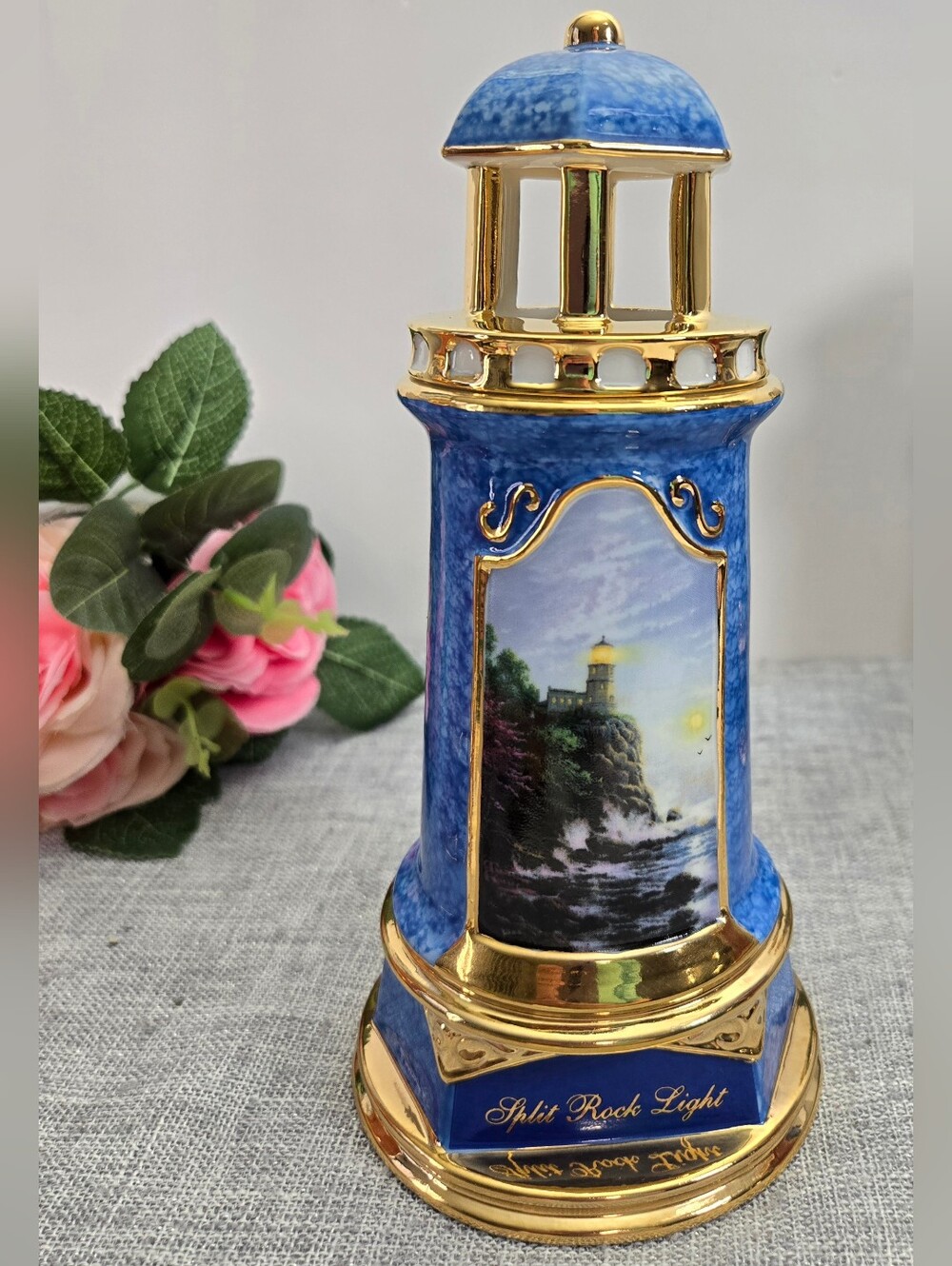 Vintage Thomas Kinkade Porcelain Lighthouse "Split Rock‎ Light" 2004